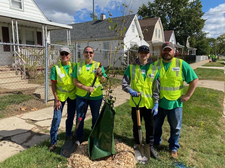 Leidos team members helped plant 100 trees in Peoria, IL in partnership with Trees Forever, the City of Peoria, and the Peoria Park District. Leidos team members helped plant 100 trees in Peoria, IL in partnership with Trees Forever, the City of Peoria, and the Peoria Park District.