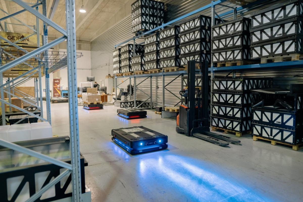 mobile warehouse robot
