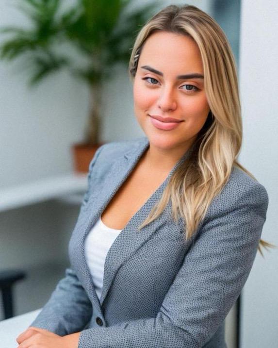 Headshot of Carla Montenegro
