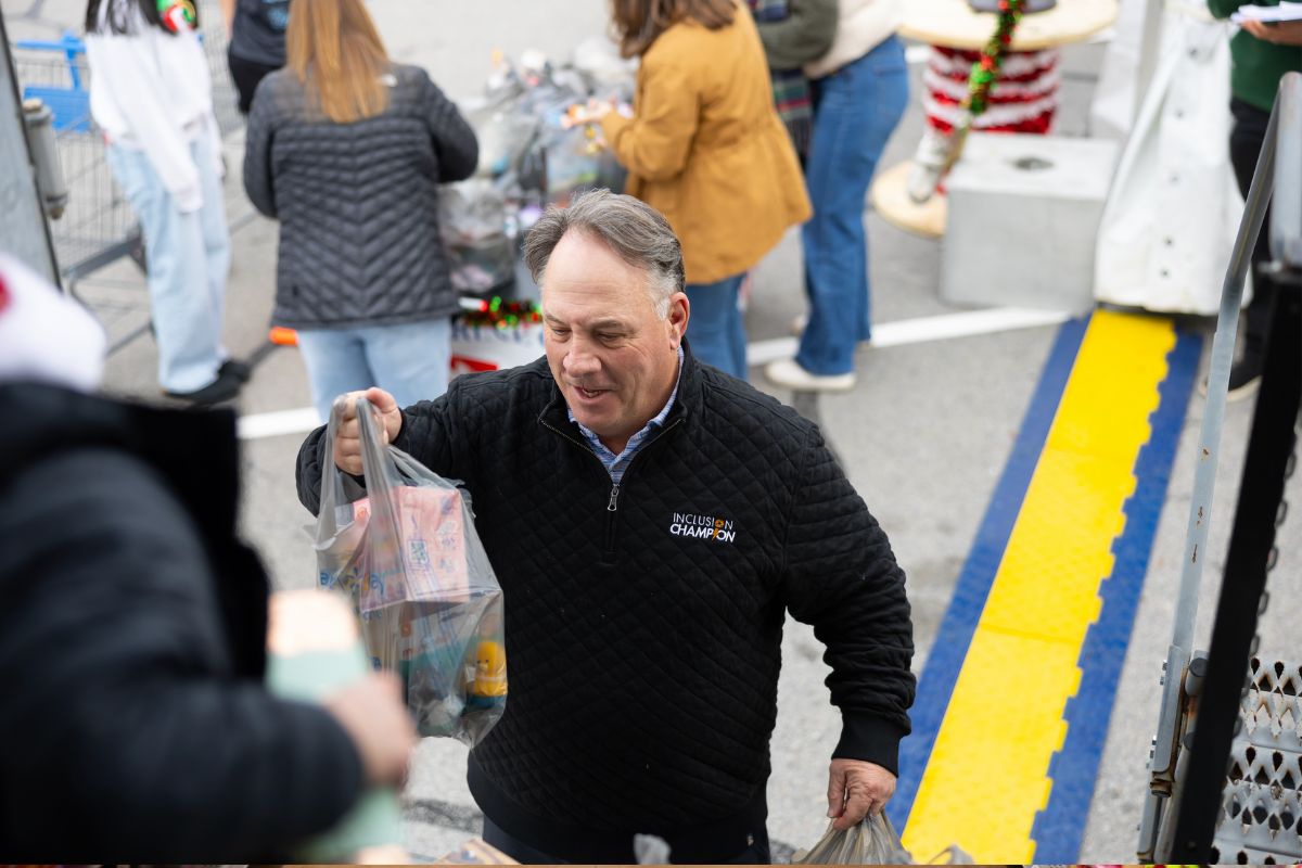 Volunteer at Toys for Tots