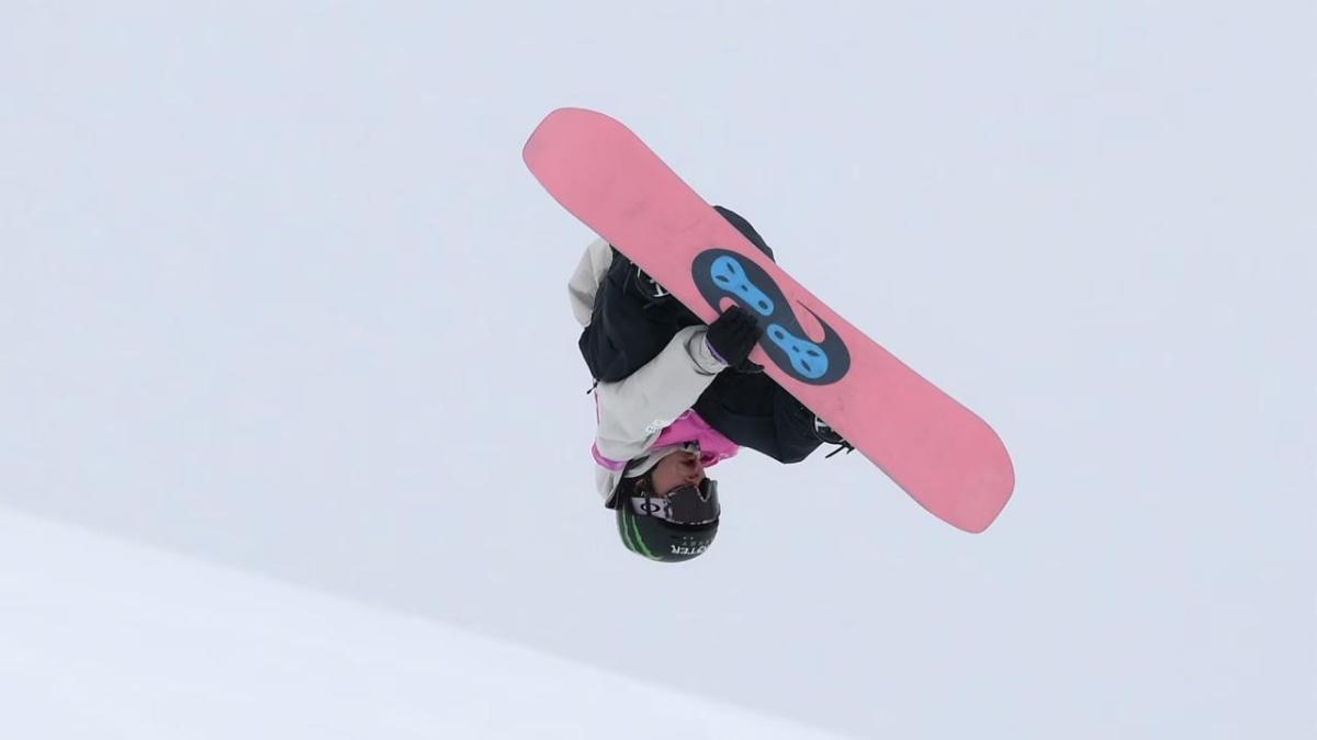 Athlete snowboarding