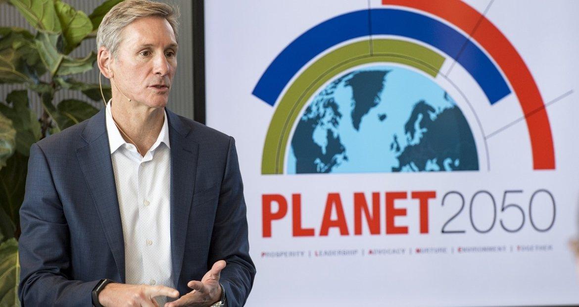 Cummins Chairman and CEO Tom Linebarger unveils the company's environmental strategy in 2019.