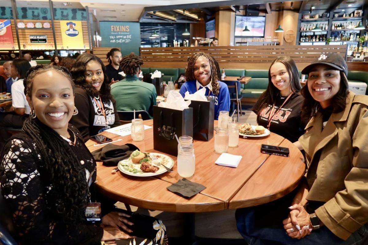 Students then had a chance to speak one-on- one with industry professionals over lunch, including executives from various AEG business units such as Goldenvoice, AEG Presents, AXS, and Crypto.com Arena. 