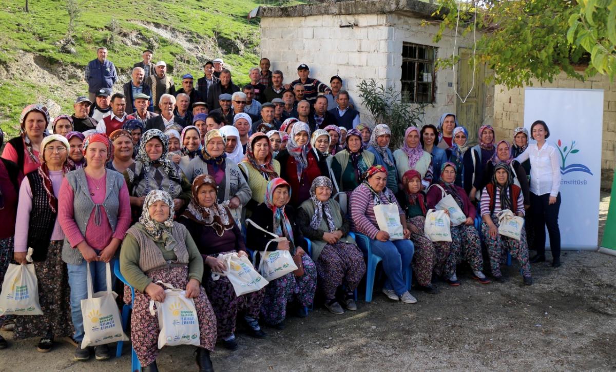 The impact measurement study led to the conclusion that women are the group that both internalize education the most and put lessons learned into practice.