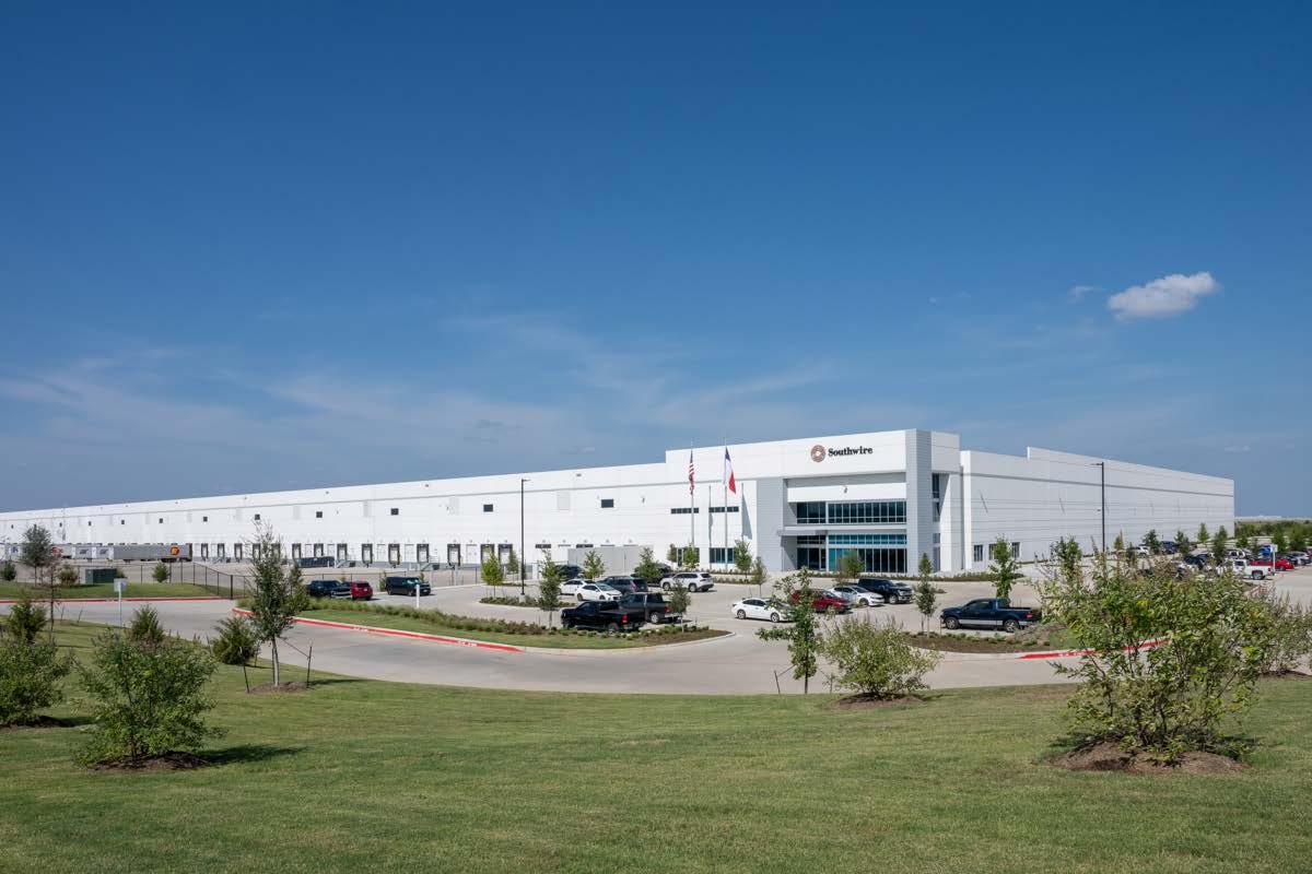 Plug penetrates the industrial supplier market with new agreement by demonstrating a sustainable option to lead acid batteries. Southwire's distribution site in Dallas-Fort Worth, Texas.
