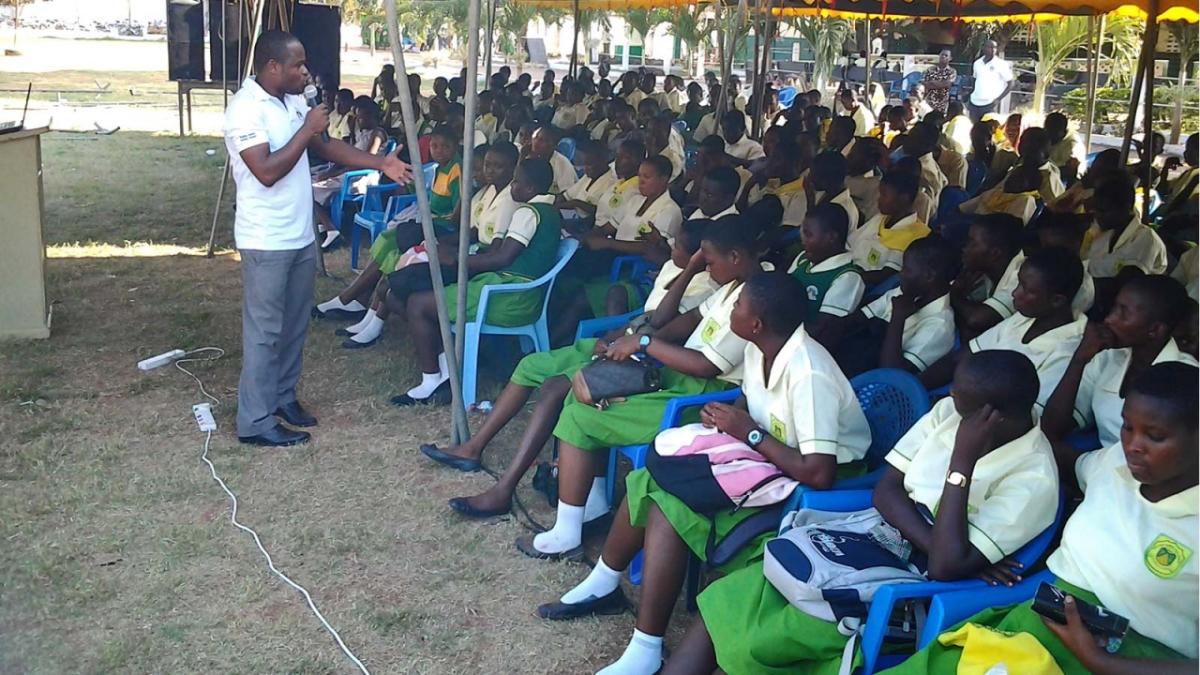 Keep Ghana Beautiful Executive Director Elijah Mensah makes an educational presentation. Keep Ghana Beautiful is the first international affiliate of Keep America Beautiful on the African continent.