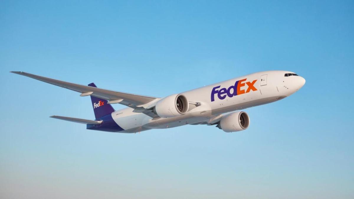 FedEx plane