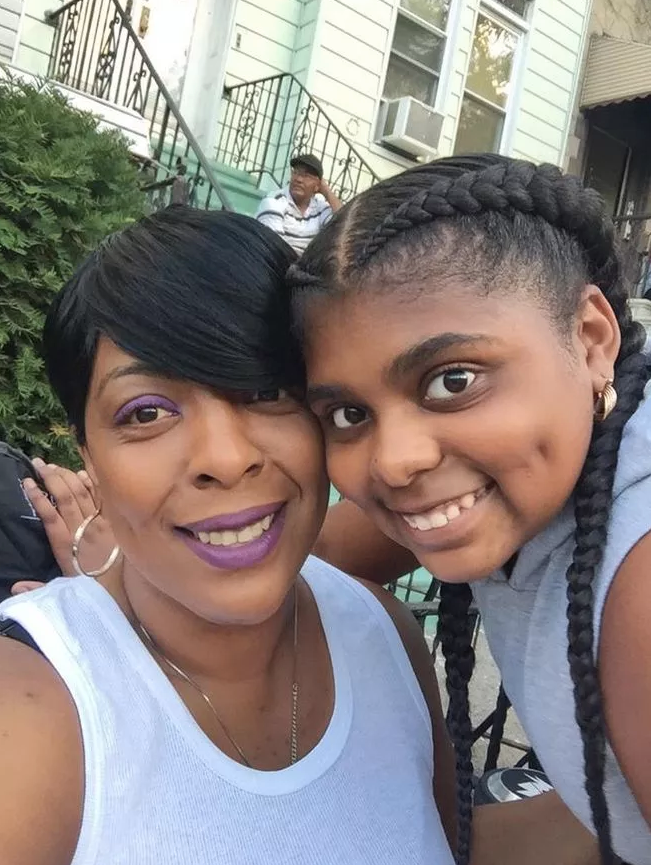 Tricia Dent Business Procedures Consultant; New York, New York; mom of Warren, 24, and Jaida, 13 | PHOTO CREDIT: www.workingmother.com