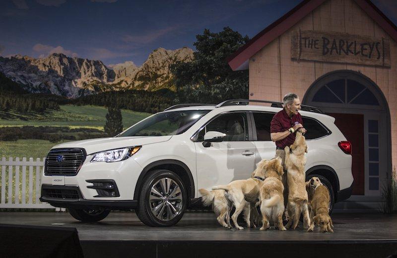 The Barkleys introducing the new 2019 Subaru Ascent at the LA Auto Show along with Tom Doll, Subaru president and COO. (Subaru of America, Inc.)