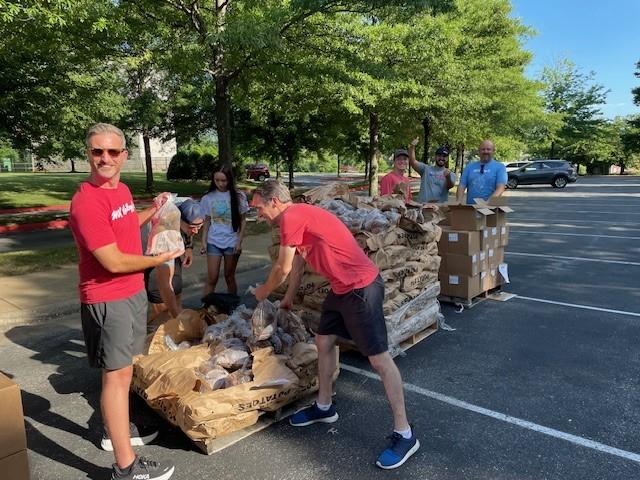 WK Kellogg Co employees volunteering with NWA Food Bank 