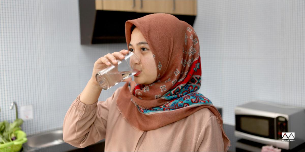 girl drinking water