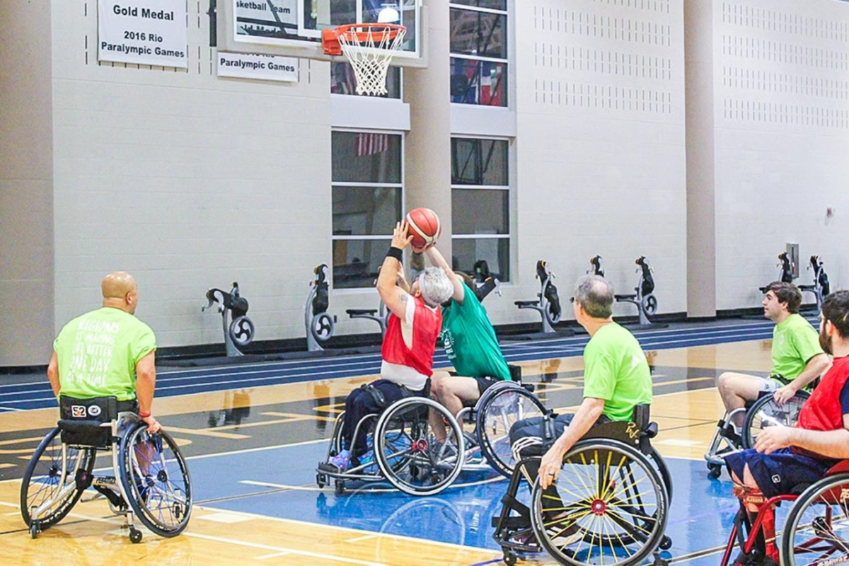 people playing wheelchair basketball