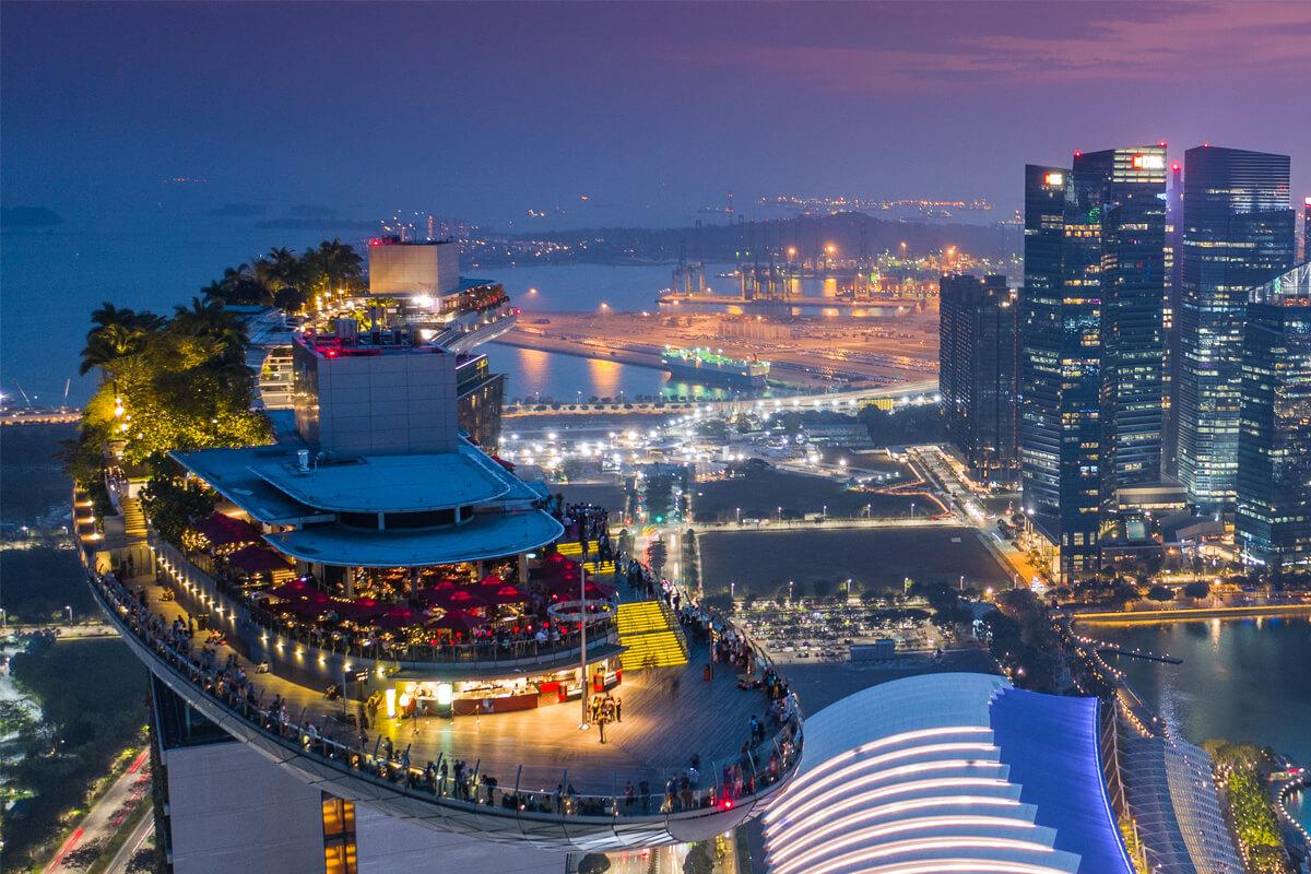 Aerial photo of Marina Bay Sands at night