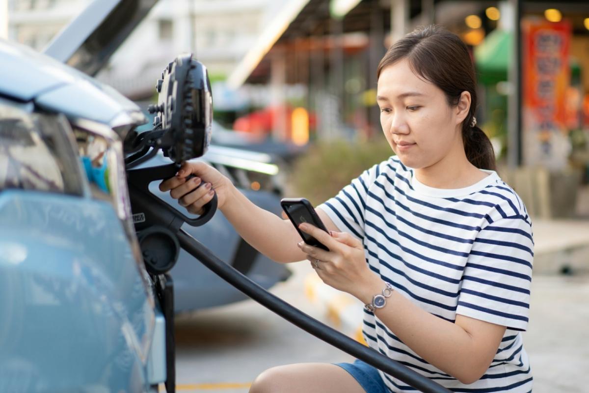 Coming Soon: Charge Your Car at a Power Pole