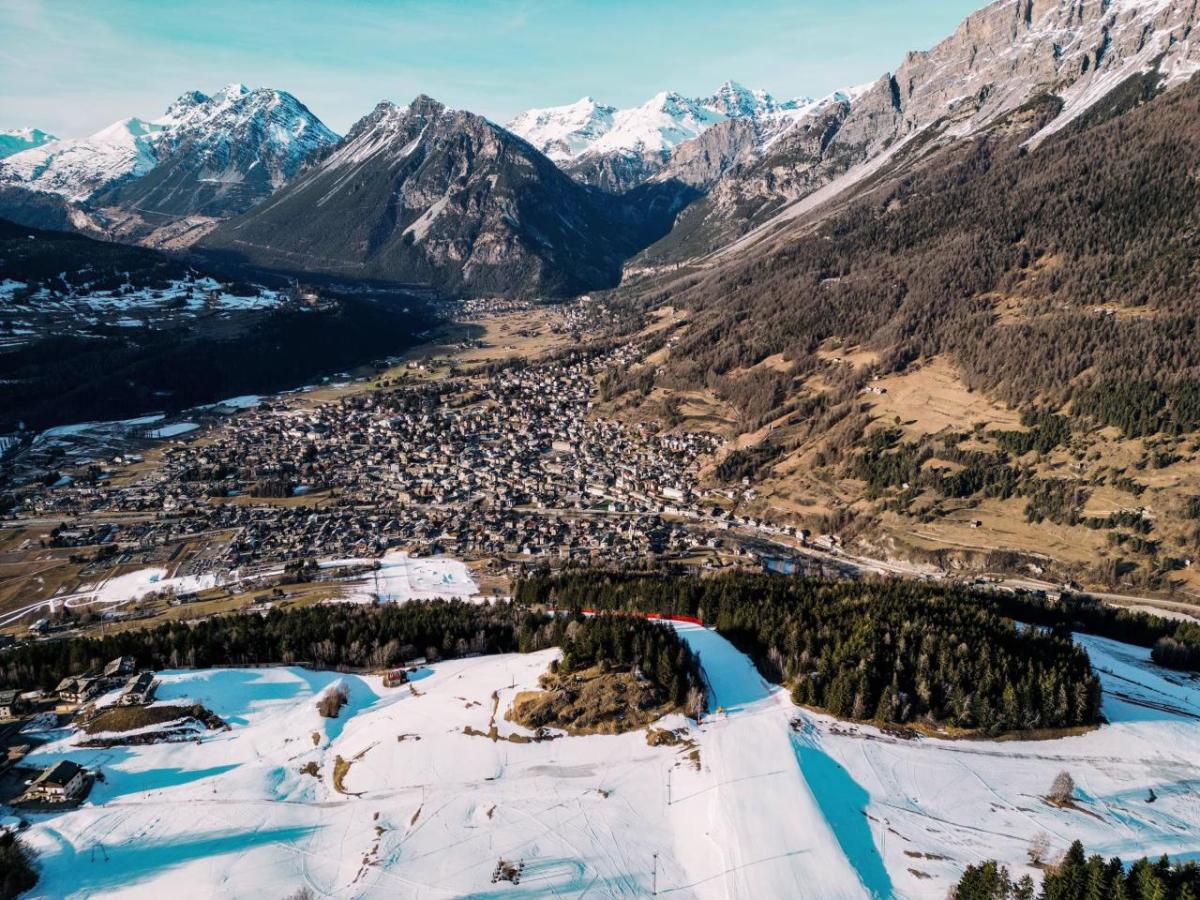 valley below mountains