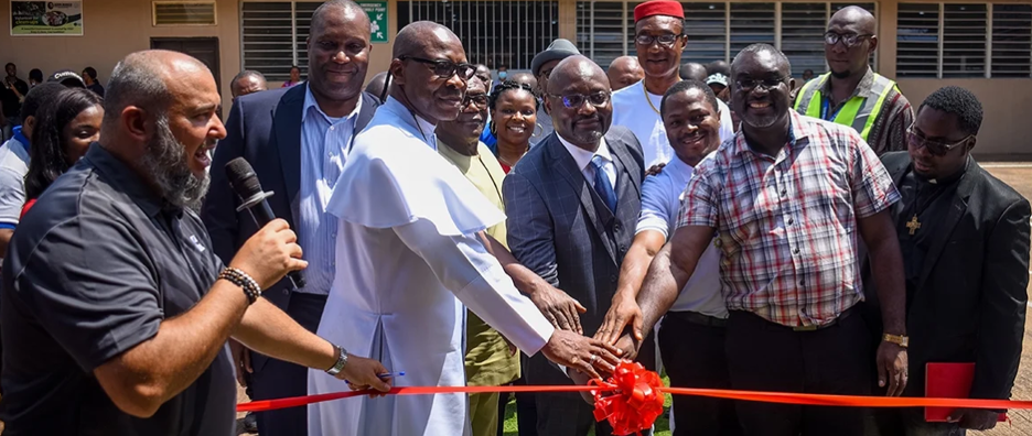 A second Cummins TEC technical training program opened in Nigeria in 2022. Ribbon cutting ceremony
