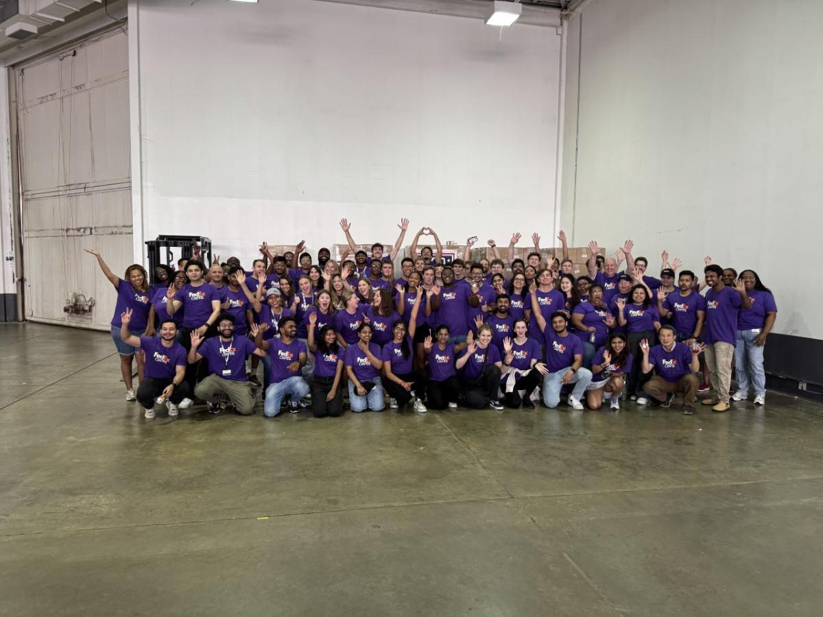 FedEx Cares volunteers