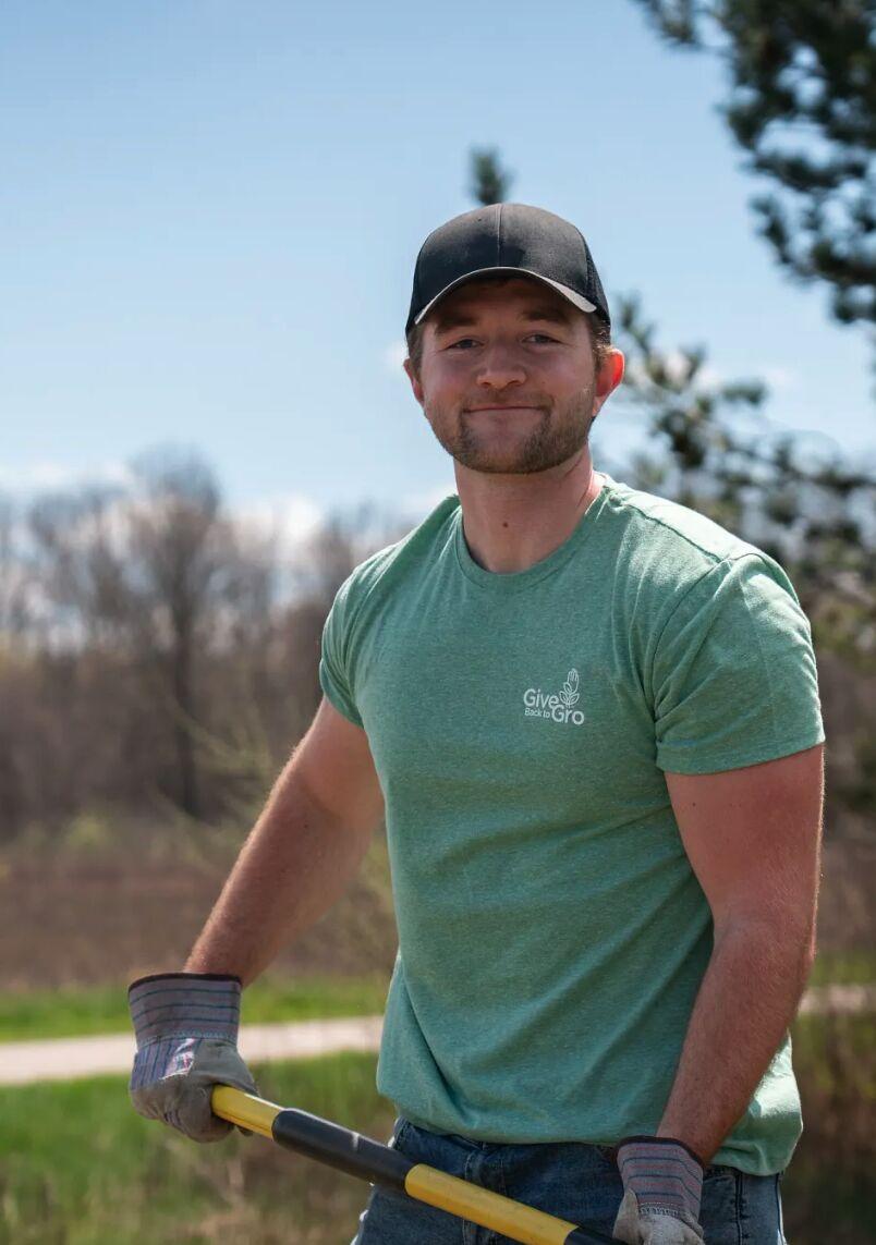 volunteer on GivingTuesday