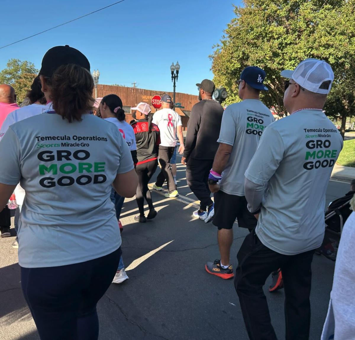 volunteers on GivingTuesday