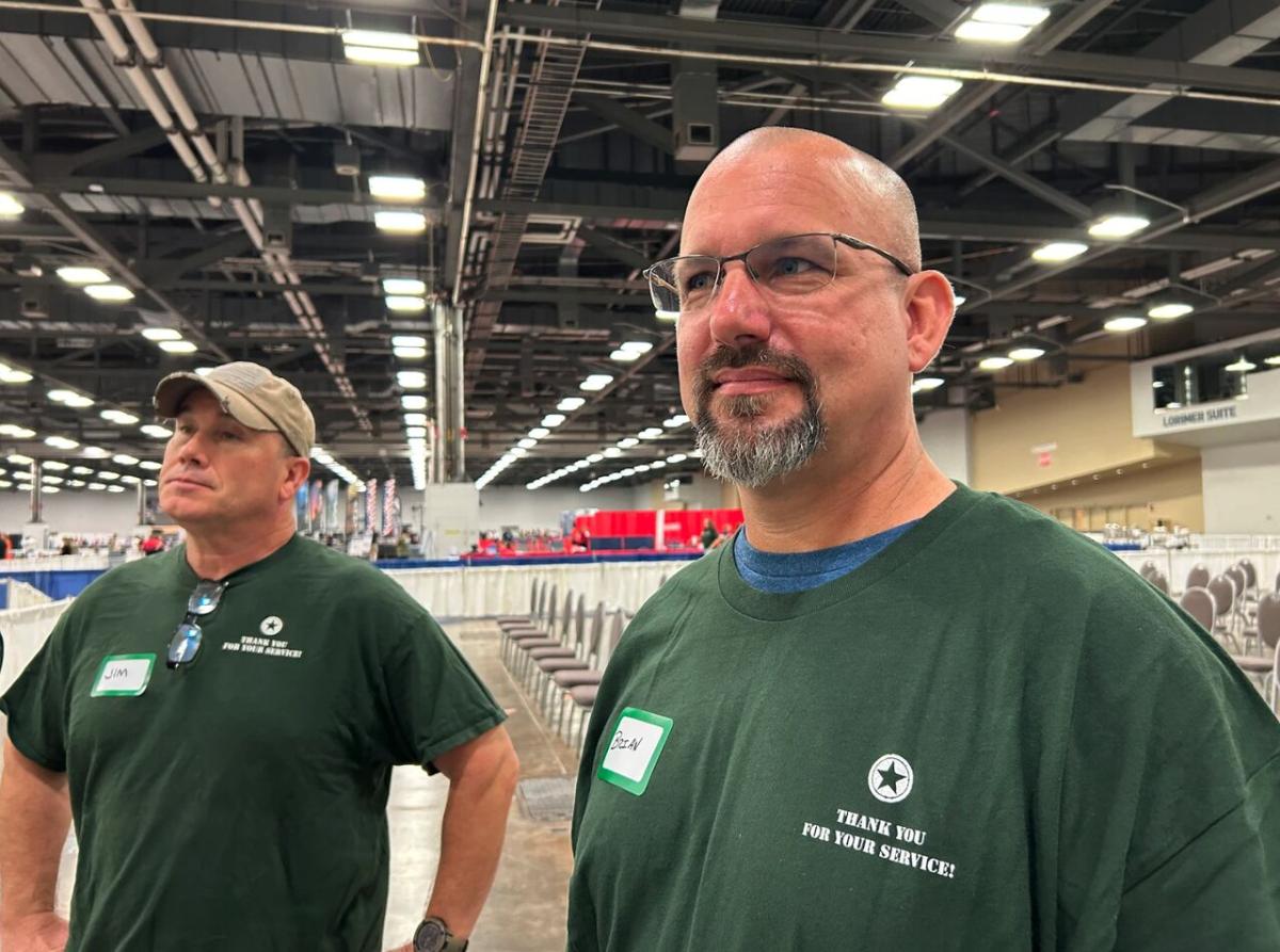 volunteers on GivingTuesday