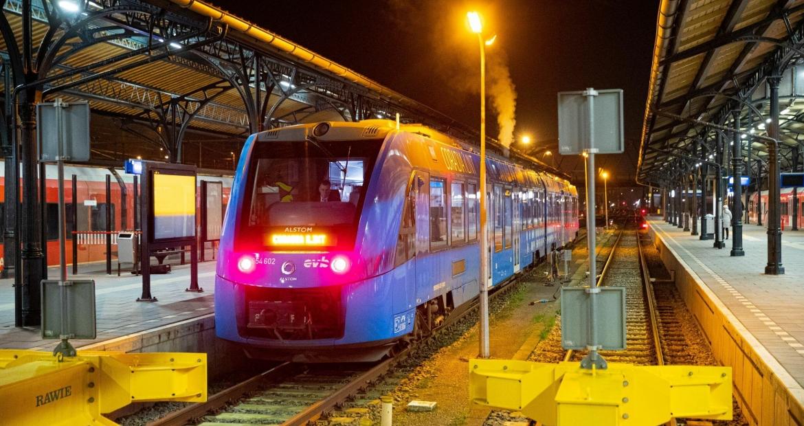 Cummins' technology is helping to power the world's first hydrogen powered passenger train. (Photo copyright Alstom/Reme Frampe)