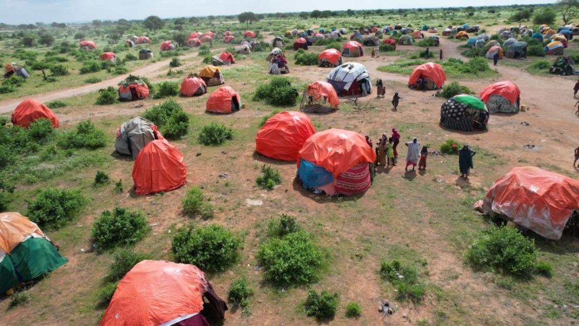 In Kenya, those displaced by the floods are forced to use temporary shelters.