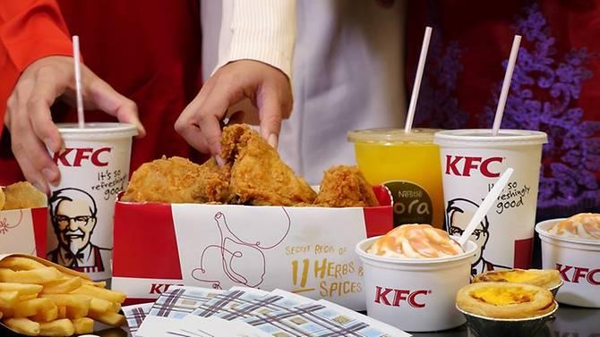 KFC Singapore will no longer provide plastic caps and straws for drinks, the fast-food chain announced on Jun 18, 2018.