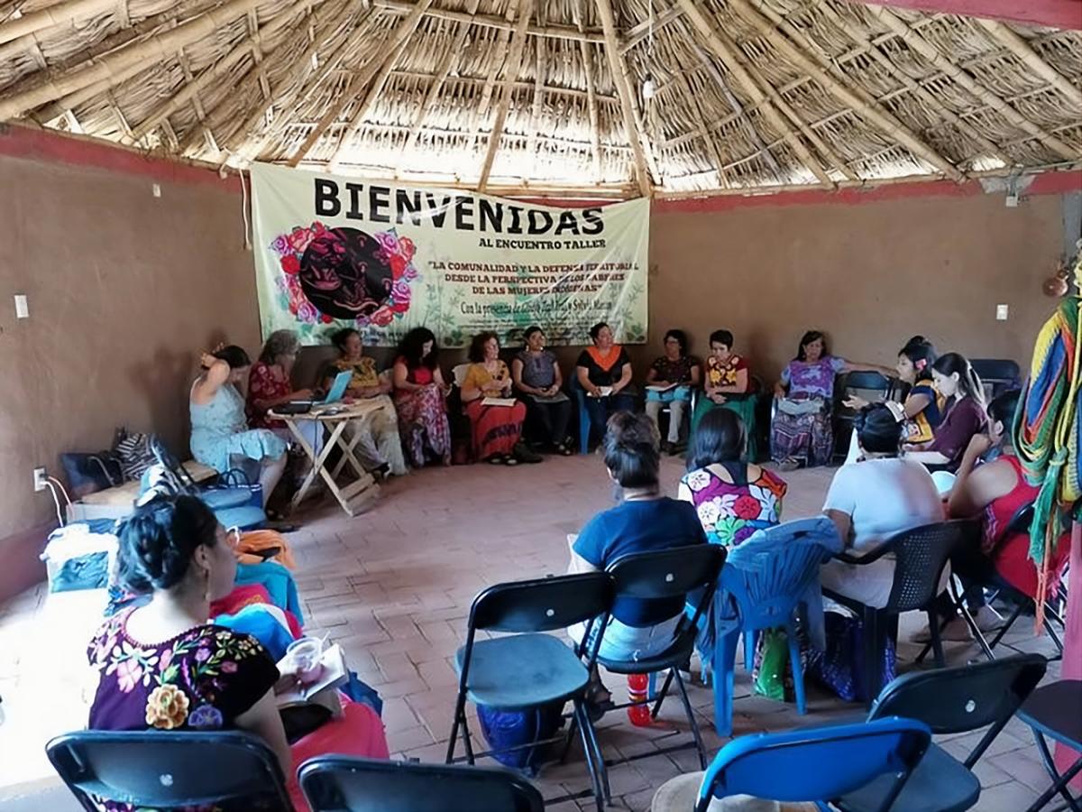 Comité Ixtepecano en Defensa de la Vida y el Territorio - Binizá/Zapotec (México) Project: Implementation of the Guidxi Layú Agroecological Campesino School. Agricultural training school building, built with funds from KOEF, in use for a workshop called “Communality and Territorial Defense based on Indigenous Women’s Knowledge.”