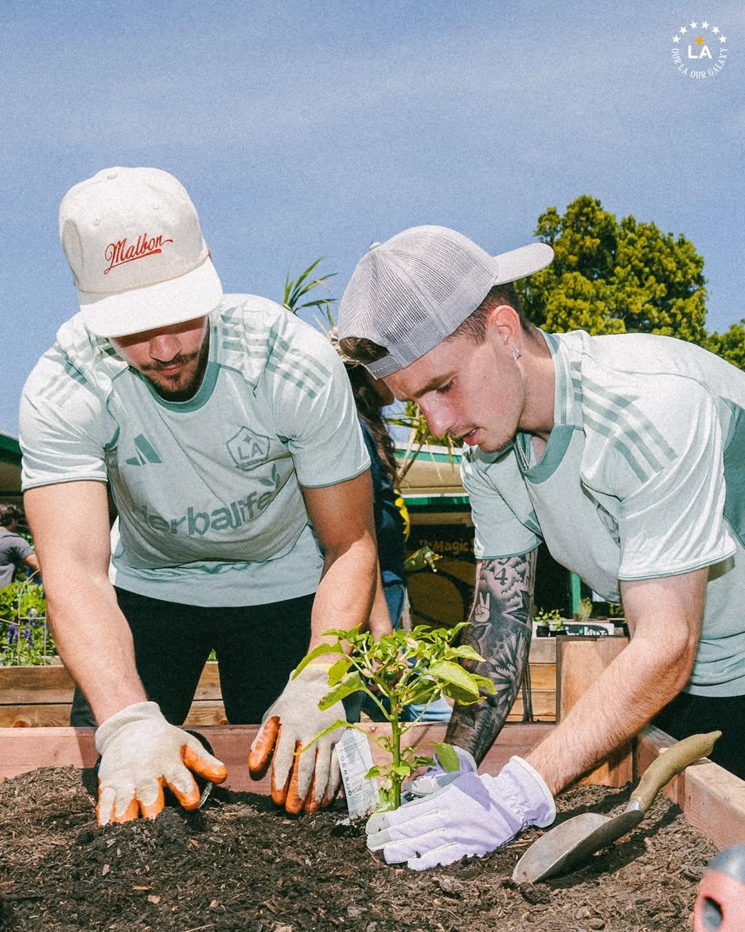 LA Galaxy’s players JT Marcinkowski and Tucker Lepley helped refurbish the school’s garden.  