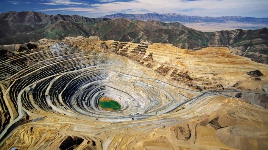 Wide view of a mine