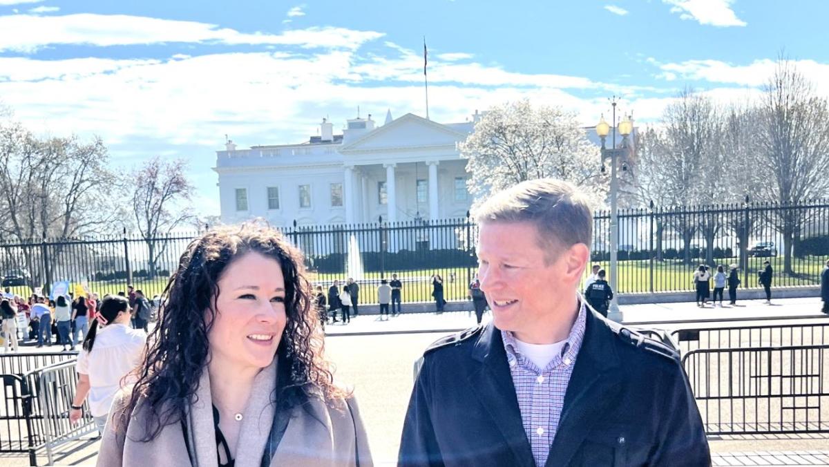 Jason Hartke and Natalie Kopp outside of White House