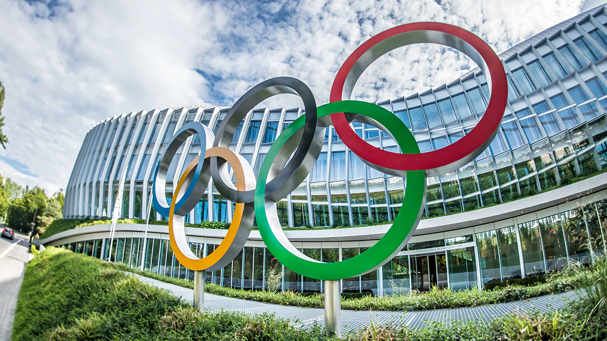 olympic rings statue