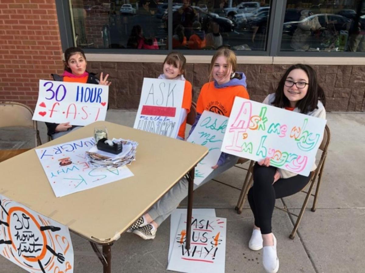 High school students from the First Church youth group in Simsbury, CT did a 30-hour fast to raise funds for Action Against Hunger. They exceeded their $5,000 goal and raised more than $7,000!