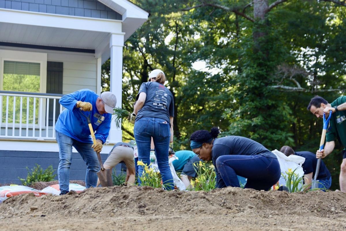 people building a house