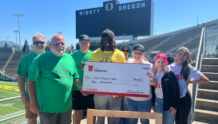group photo of donation ceremony