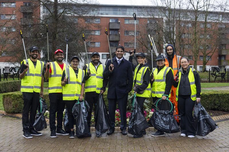 group photo at volunteer event