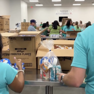 Volunteer's packing food bags