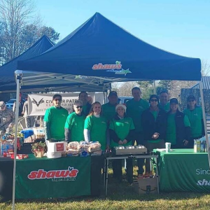 Albertsons associates under Shaw's and Star Market tent at Wreaths Across America event