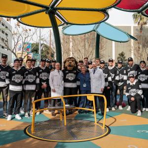 LA Kings visit CHLA 