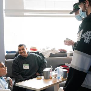 LA Kings Players with CHLA Patient