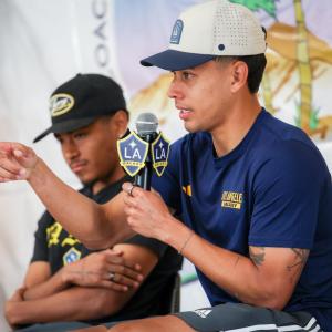 LA Galaxy players Edwin Cerrillo and Mauricio Cuevas met with migrant students at Palm View Elementary School in Coachella, CA.