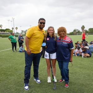 Carson Mayor Lula Davis Holmes and Carson City Councilmember Jawane Hilton takes photo with Ashley Sessa