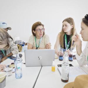 Female founders group discussions round