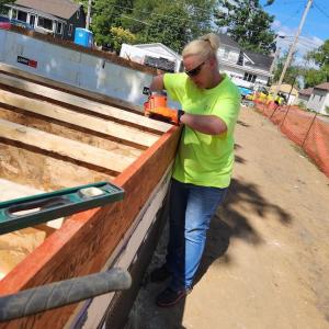 Covia employee volunteers for Habitat for Humanity