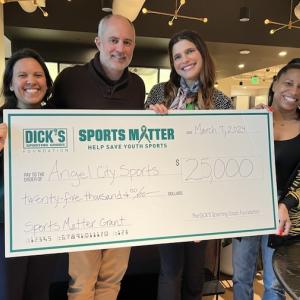 Click on DICK’S.com ad Director Lake Bell presenting Angel City Sports with a $25,000 Sports Matter Grant.