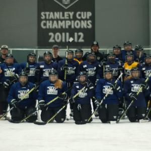 hockey team lined up together