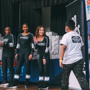 LA Kings Ice Crew meeting with students.