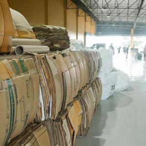 Flatpack cardboard boxes 