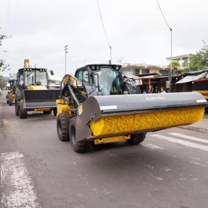 delivery of construction equipment