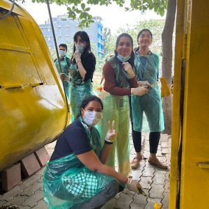 Cleaning up an animal rescue shelter – Bangalore